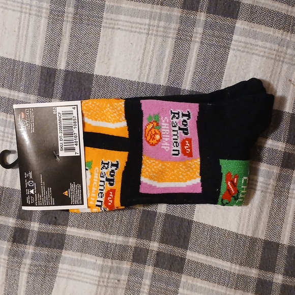 NWT Nissin Top Ramen Unisex Crew Socks 6-12 - Picture 3 of 4